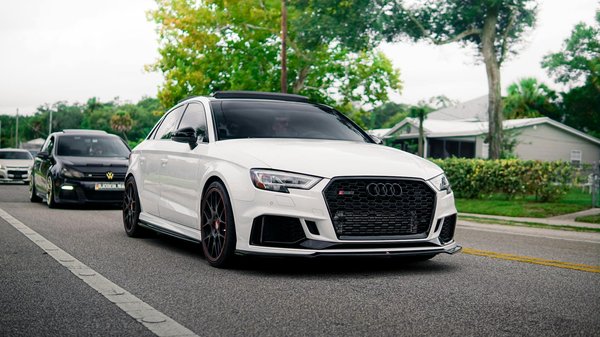 Guide pour choisir sa première voiture sans permis