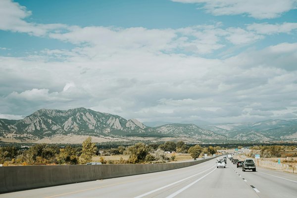 Comment les nouvelles normes d'émission affectent-elles l'industrie automobile ?